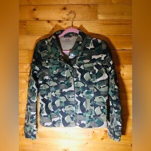 VENUS Camouflage Bomber Jacket